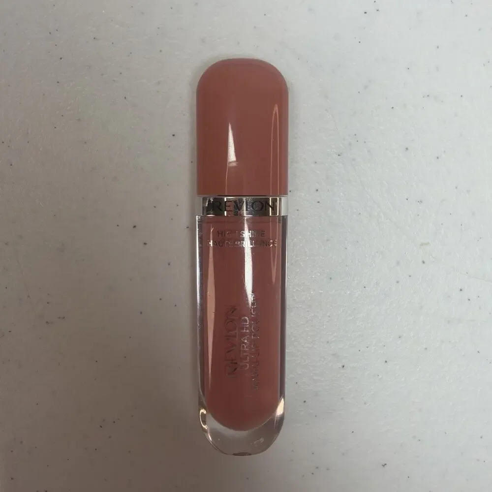 Revlon Ultra HD Vinyl Lip Polish Liquid Lipstick 950 Act Natural NEW 💄